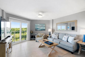 Tropical Getaway w/Private Beach 1 BD Condo